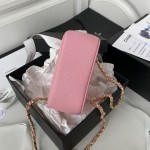 CHANEL 22K's popular black gold flap bag part AP3135