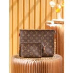 Louis Vuitton 𝐓𝐎𝐈𝐋𝐄𝐓𝐑𝐘 𝟐𝟔 new wash bag #M81412