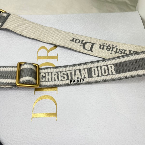 Dior 新款可调节肩带