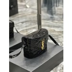 SAINT LAURENT UNE Quilted patent leather with sheepskin box bag model number: 710080