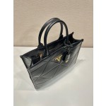 Prada Triangle Diamond Tote Bag 🎉 Tote bag 1ba378