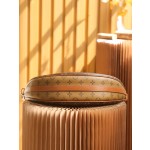 Louis Vuitton 𝐋𝐎𝐎𝐏 𝐇𝐎𝐁𝐎 catwalk style #M46311#