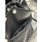 SAINT LAURENT  V型绗缝迷你水桶包型号：672609