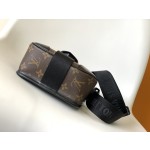 Louis Vuitton M46442 Presbyopia This Archy Small Messenger Bag