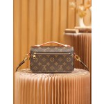 Louis Vuitton 𝐋𝐎𝐎𝐏 𝐇𝐎𝐁𝐎 catwalk style #M46311#mini postman