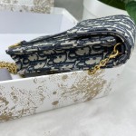 Dior 新款手机包