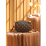 Louis Vuitton 𝐌𝐢𝐧𝐢 𝐒𝐨𝐟𝐭 𝐓𝐫𝐮𝐧𝐤 M68906#