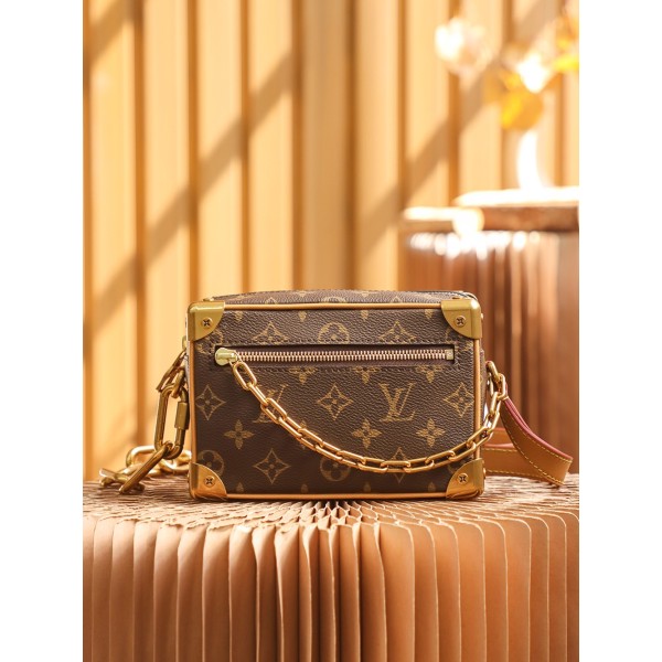 Louis Vuitton 𝐌𝐢𝐧𝐢 𝐒𝐨𝐟𝐭 𝐓𝐫𝐮𝐧𝐤 M68906#