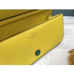 Valentino calfskin handbag 👜underarm bag Model: 1133 Decorative metal