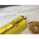 Valentino calfskin handbag 👜underarm bag Model: 1133 Decorative metal