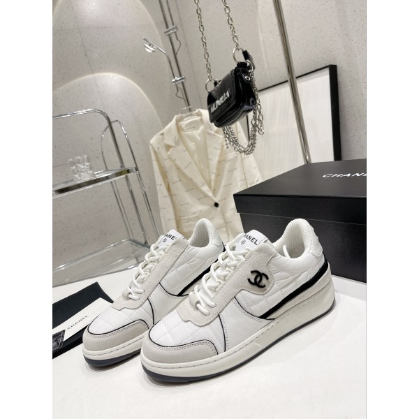 CHANEL's latest popular water diamond panda sneaker