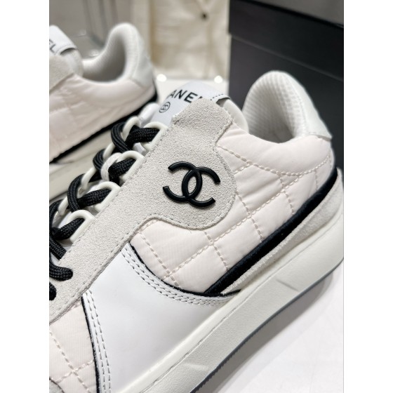 CHANEL's latest popular water diamond panda sneaker