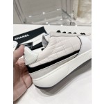 CHANEL's latest popular water diamond panda sneaker
