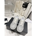 CHANEL's latest popular water diamond panda sneaker