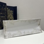 DIOR TOTE Christmas Limited Edition Collection