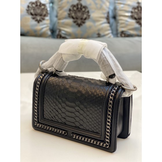 𝗖𝗵𝗮𝗻𝗲𝗹 𝗟𝗲𝗯𝗼𝘆 进口蟒蛇皮 内配小羊皮 最新款重金属手柄包