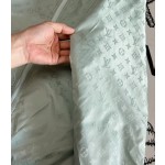 Louis Vuitton wears the latest jacket jacket on both sides