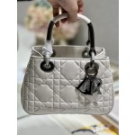 LADY DIOR 95.22 "Runway Model