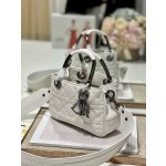 LADY DIOR 95.22 "Runway Model