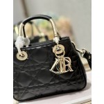 LADY DIOR 95.22 "Runway Model