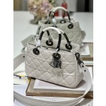 LADY DIOR 95.22 "Runway Model