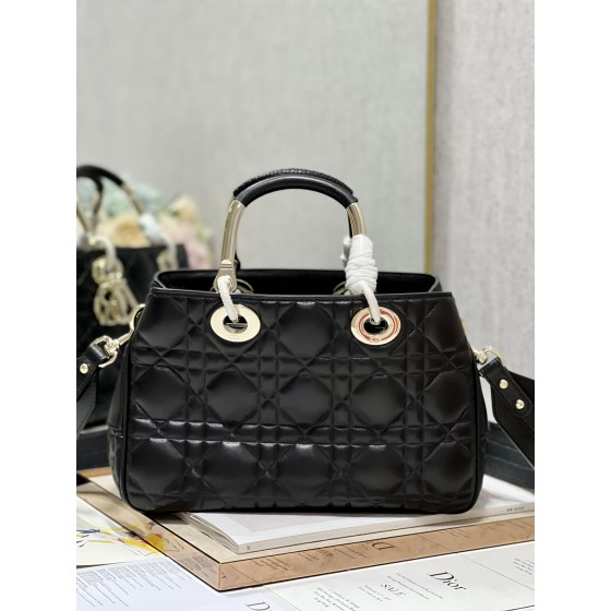 LADY DIOR 95.22 "Runway Model