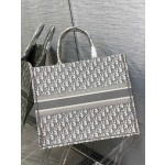 DIOR TOTE classic old flower embroidery