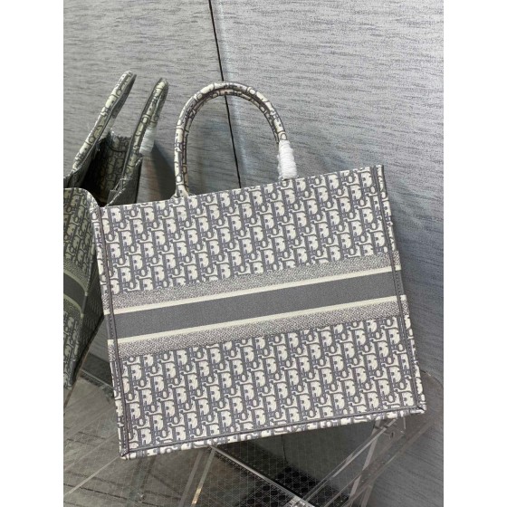 DIOR TOTE classic old flower embroidery