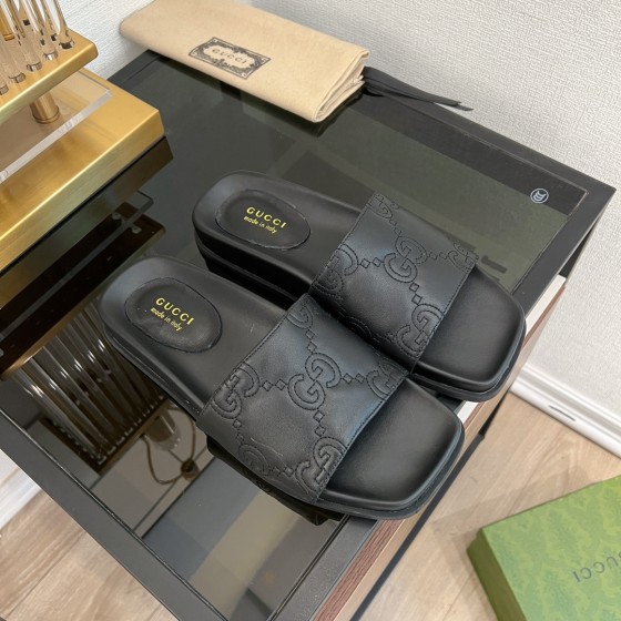 Gucci's new beach slipper collection