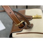 CELINE 𝗠𝗜𝗡𝗜𝗦𝗢𝗙𝗧𝟭𝟲 Model: 10L352