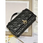 Dior Pearl Handbag Model: 0980