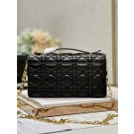 Dior Pearl Handbag Model: 0980