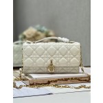 Dior Pearl Handbag Model: 0980