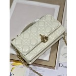 Dior Pearl Handbag Model: 0980