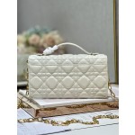 Dior Pearl Handbag Model: 0980