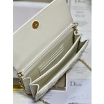 Dior Pearl Handbag Model: 0980