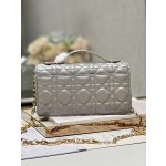 Dior Pearl Handbag Model: 0980