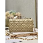Dior Pearl Handbag Model: 0980