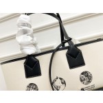 Burberry shopping bag