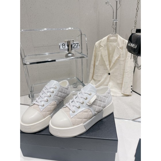 CHANEL cotton candy diamond pattern biscuit shoes