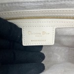 Dior Montaigne avenue M9260 white