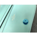 Valentino calfskin handbag 👜underarm bag Model: 1133 star diamond ▪️Drill buckle version