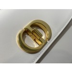 Dior's latest 30 Montaigne Avenue series 0322