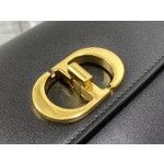 Dior's latest 30 Montaigne Avenue series 0322