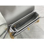 Dior's latest 30 Montaigne Avenue series 0322