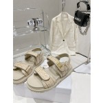 Dior's latest popular woven sandals