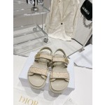 Dior's latest popular woven sandals