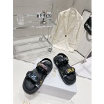 Dior's latest popular embroidered sandals