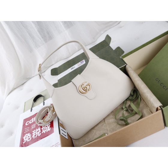 GUCCI shoulder backpack model ✨ model ✨ seven hundred and twenty-six thousand two hundred and seventy-four