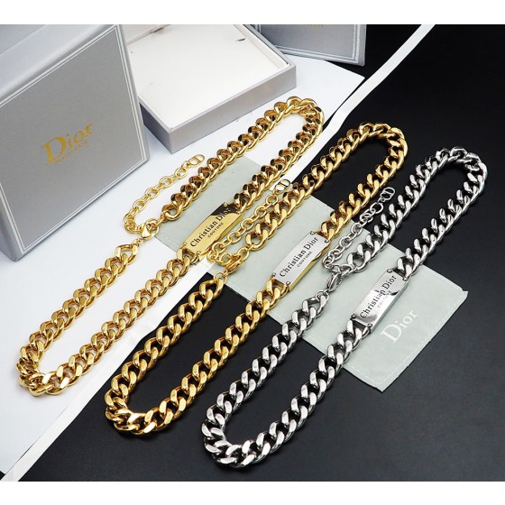 Dior necklace